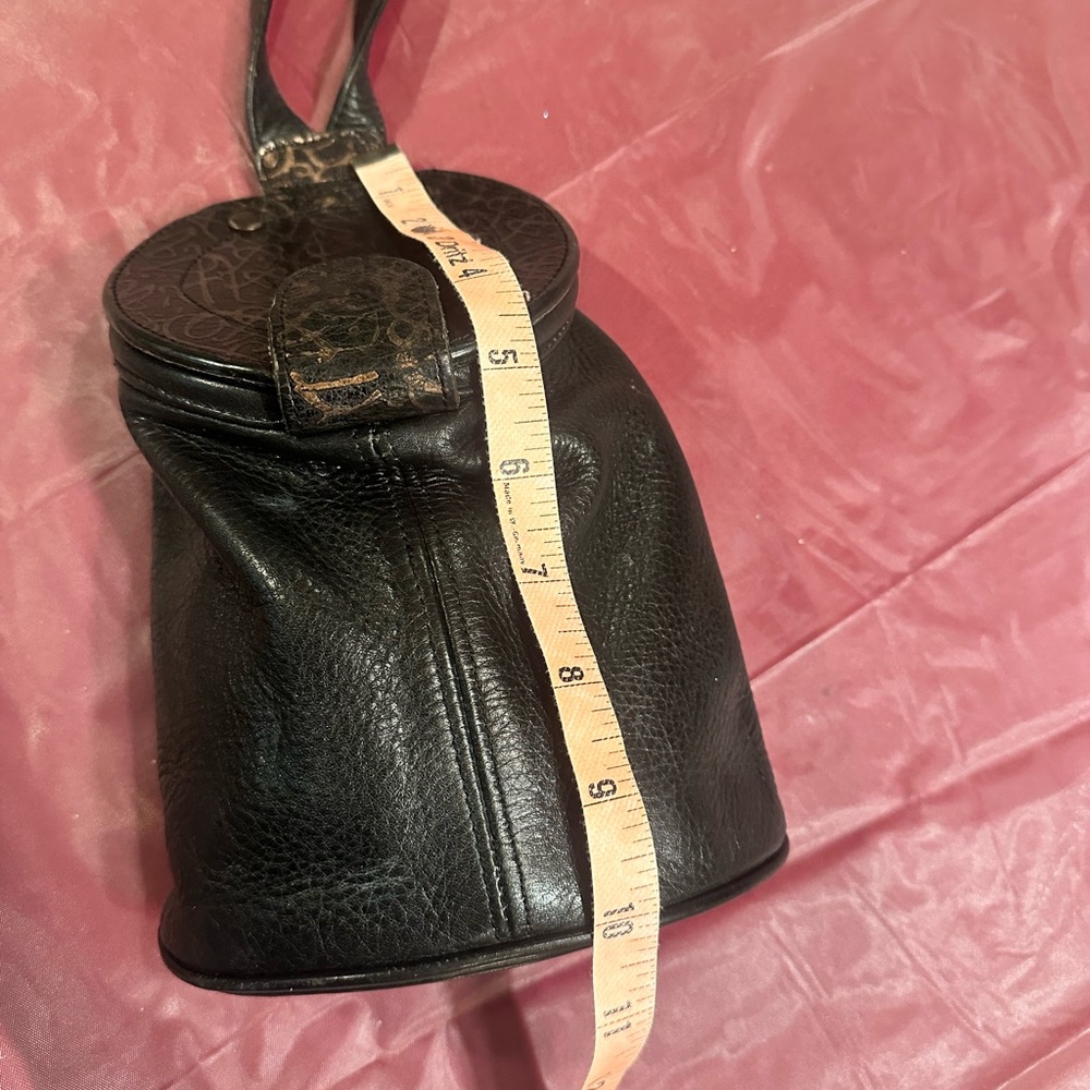 Maxx NY Black Leather Bucket Bag - Picture 7 of 10